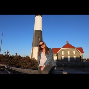 Meet your Posher, Julia